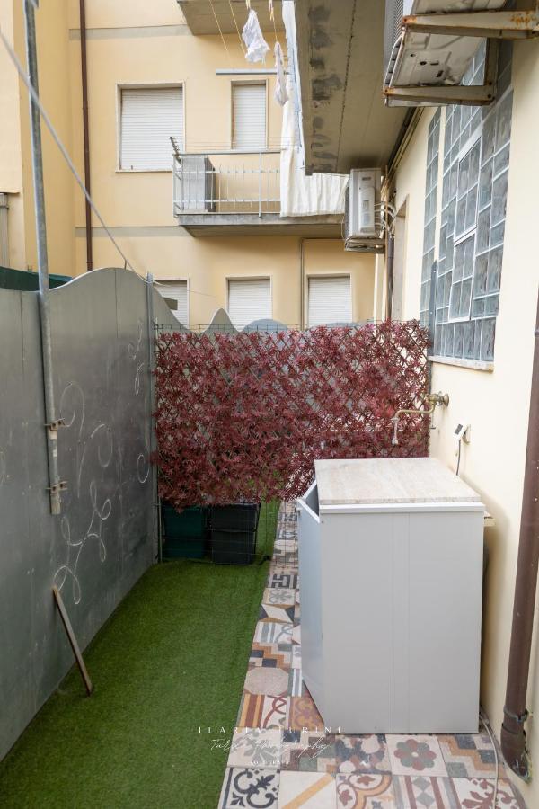 La Maga Mare & Parking Viareggio Buitenkant foto